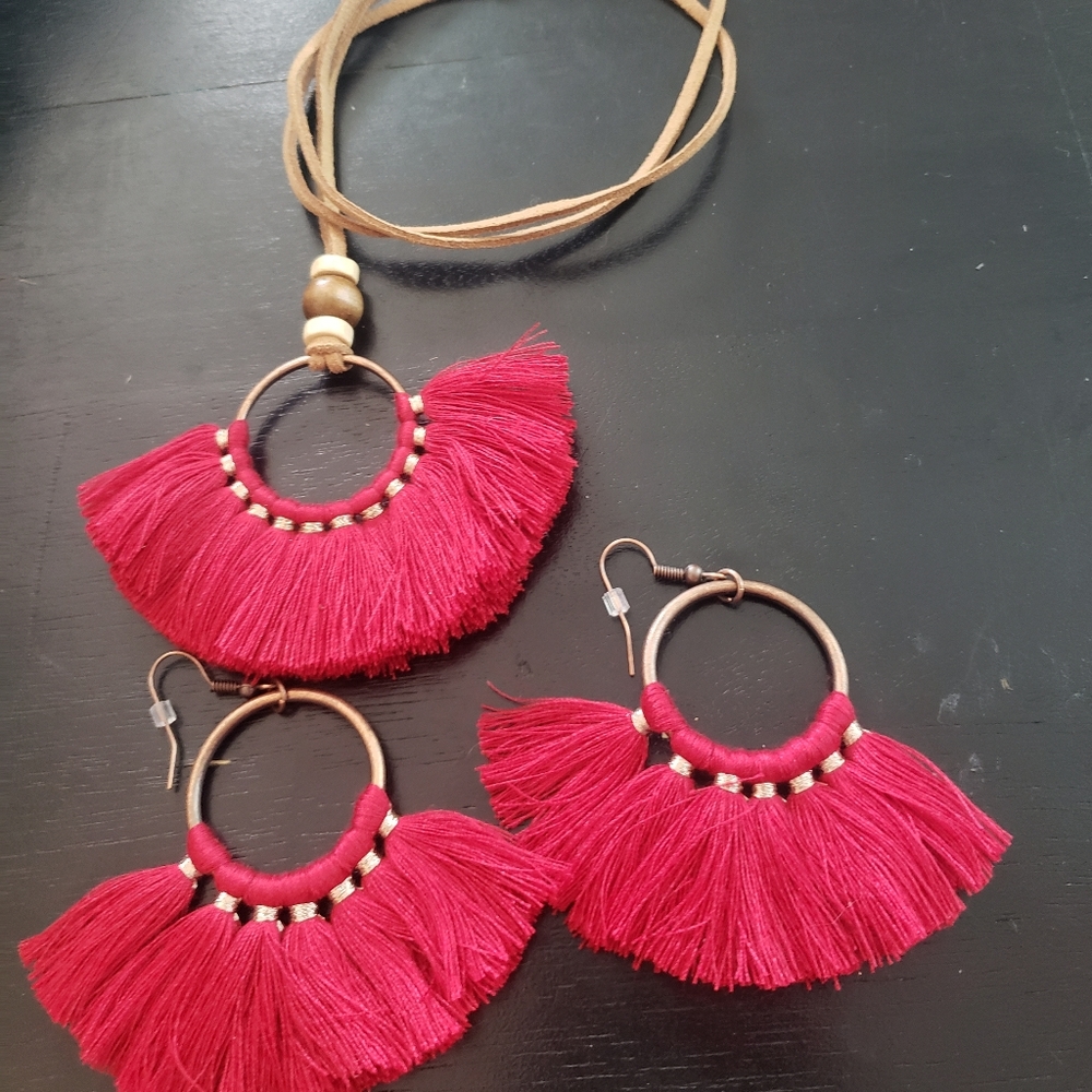 necklace and earring set